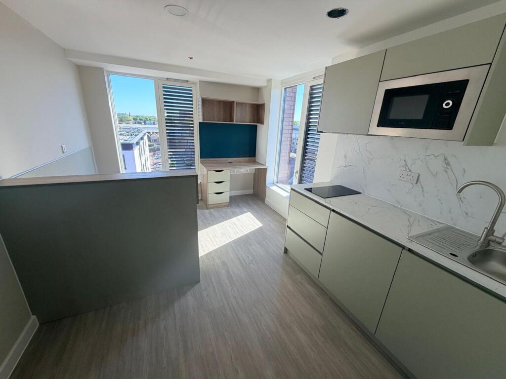 4 bed Studio for rent in Bristol. From Xeno Property - Bristol