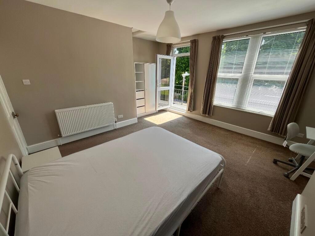 1 bed Mid Terraced House for rent in Bristol. From Xeno Property - Bristol