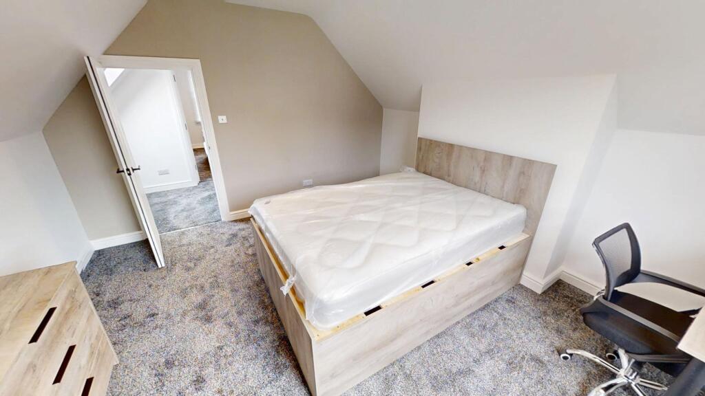 1 bed Mid Terraced House for rent in . From Xeno Property - Bristol