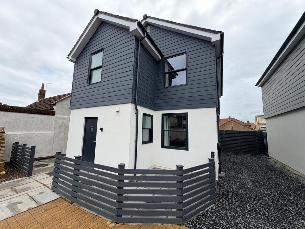 4 bed Detached for rent in Hillfields. From Xeno Property - Bristol 4 bed Detached for rent in Hillfields. From Xeno Property - Bristol
