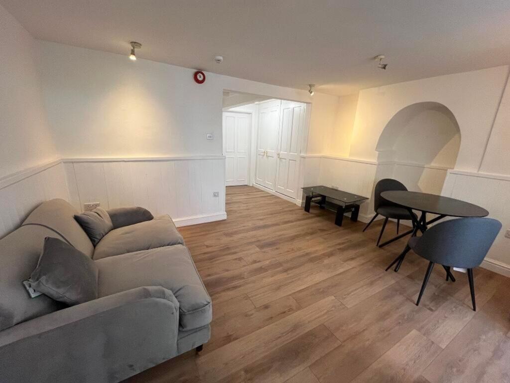 1 bed 1st Floor Flat for rent in Bristol. From Xeno Property - Bristol 1 bed 1st Floor Flat for rent in Bristol. From Xeno Property - Bristol