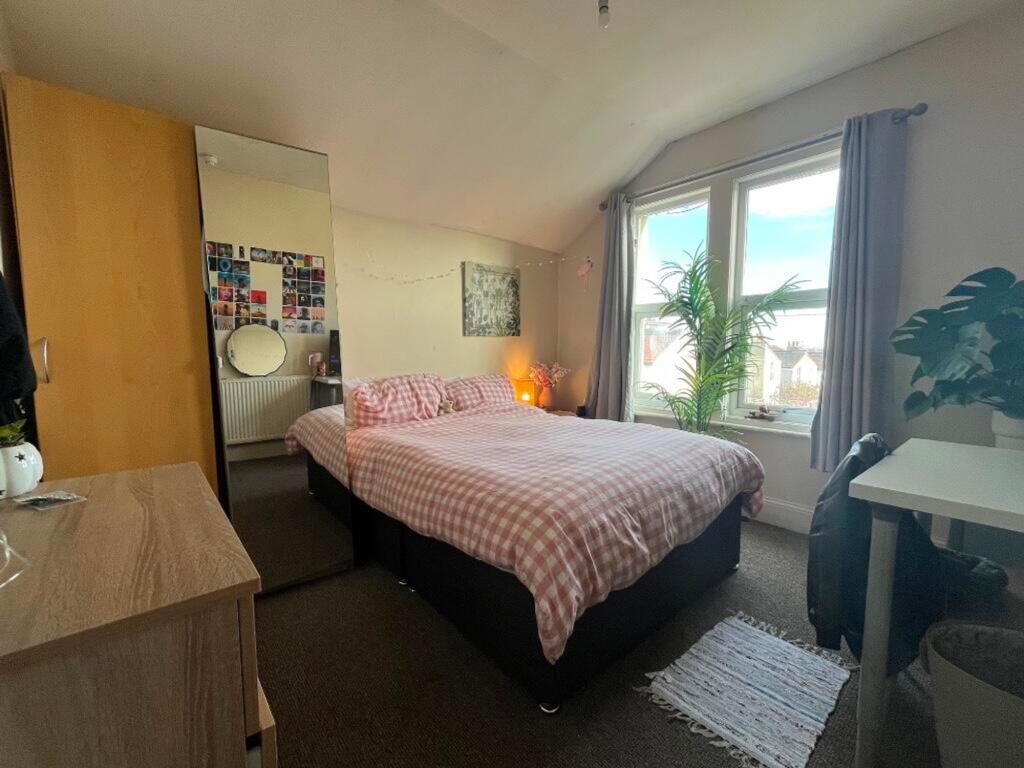 7 bed Mid Terraced House for rent in Filton. From Xeno Property - Bristol