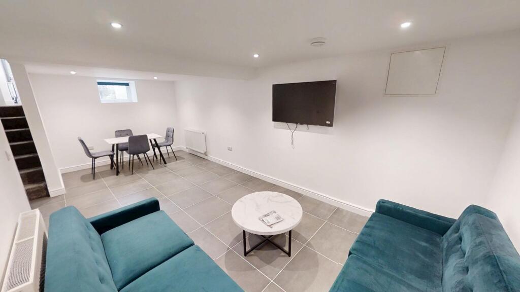 5 bed Mid Terraced House for rent in Bristol. From Xeno Property - Bristol