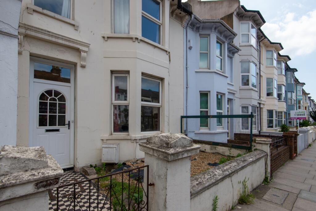 6 bed Mid Terraced House for rent in Brighton and Hove. From G4 Lets - Brighton