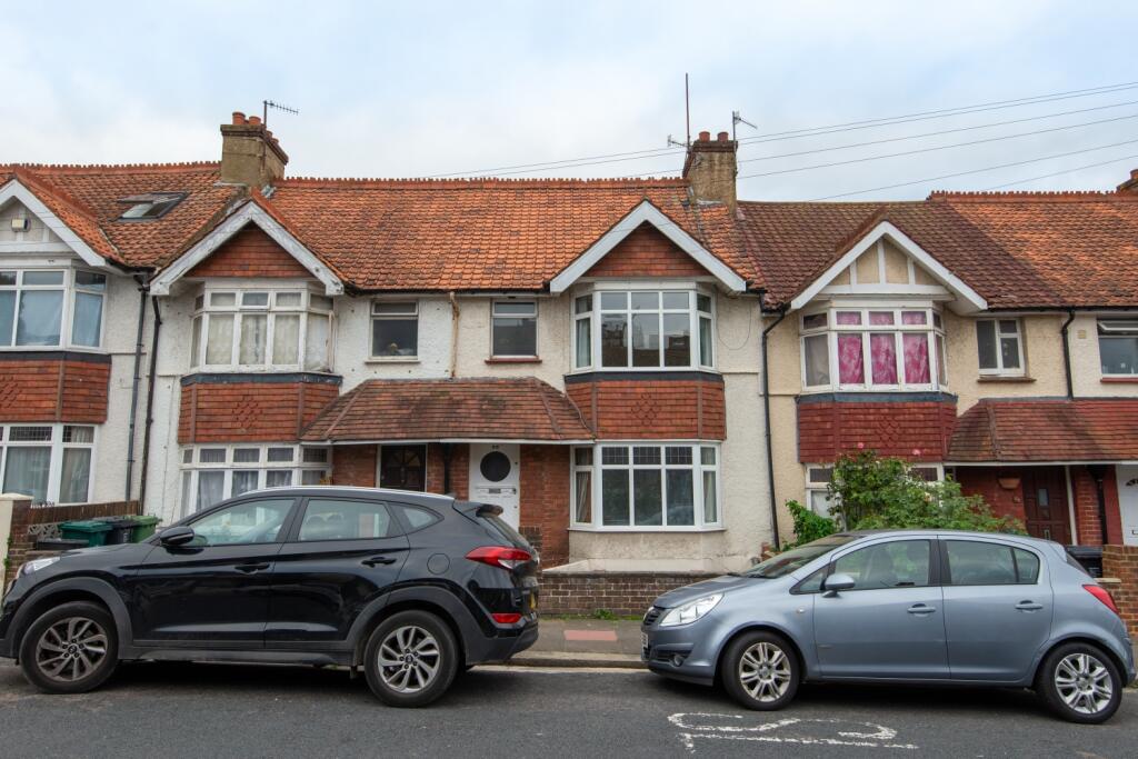 6 bed Mid Terraced House for rent in Brighton and Hove. From G4 Lets - Brighton