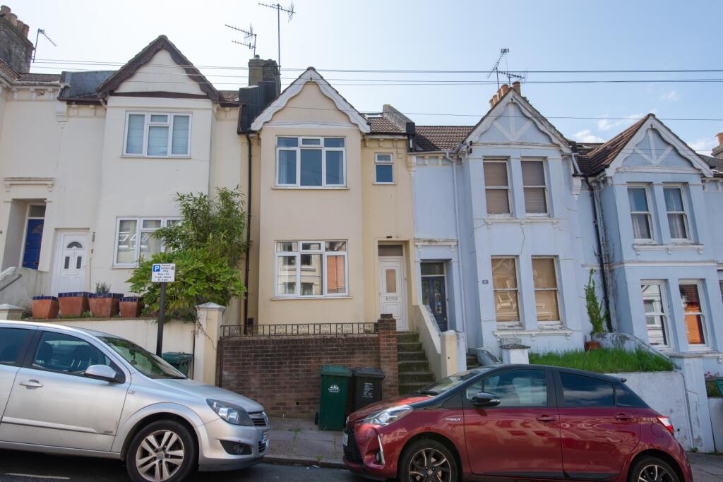 6 bed Mid Terraced House for rent in Ovingdean. From G4 Lets - Brighton 6 bed Mid Terraced House for rent in Ovingdean. From G4 Lets - Brighton
