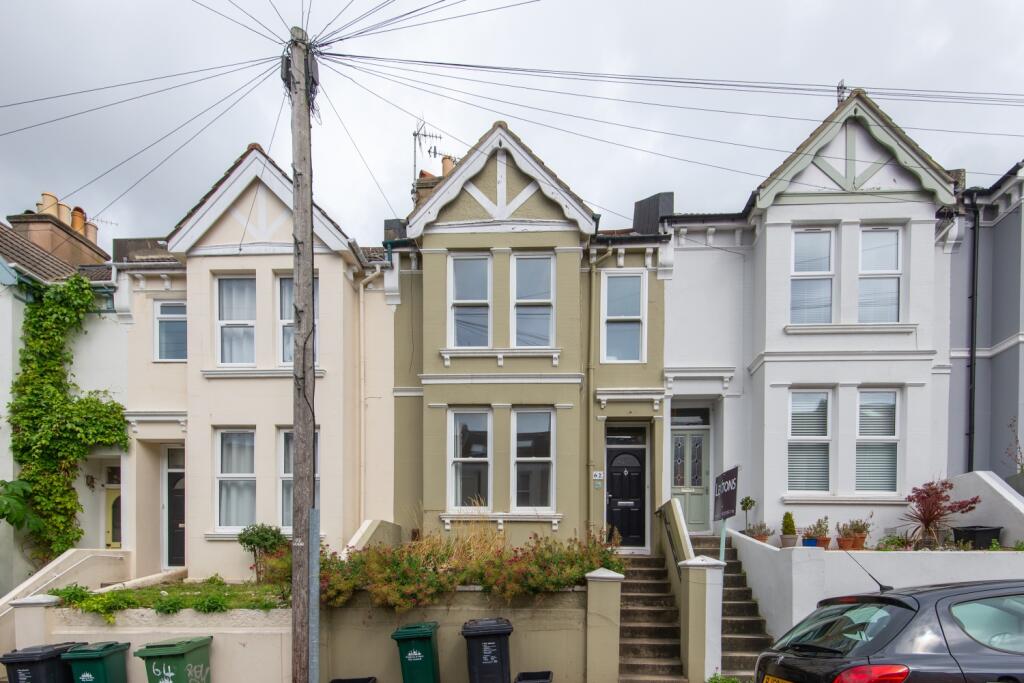 6 bed Mid Terraced House for rent in Ovingdean. From G4 Lets - Brighton