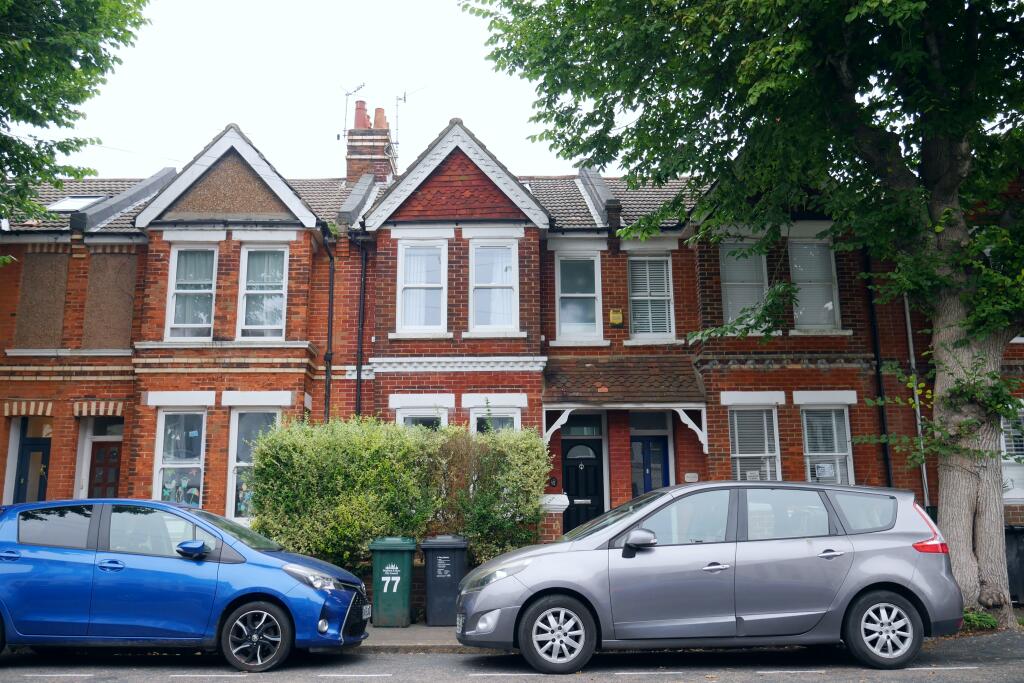 6 bed Mid Terraced House for rent in Brighton and Hove. From G4 Lets - Brighton