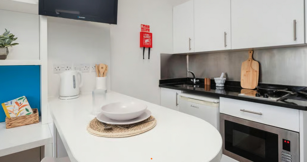 1 bed Studio for rent in Bristol. From R and G Property - Bristol (Apex)