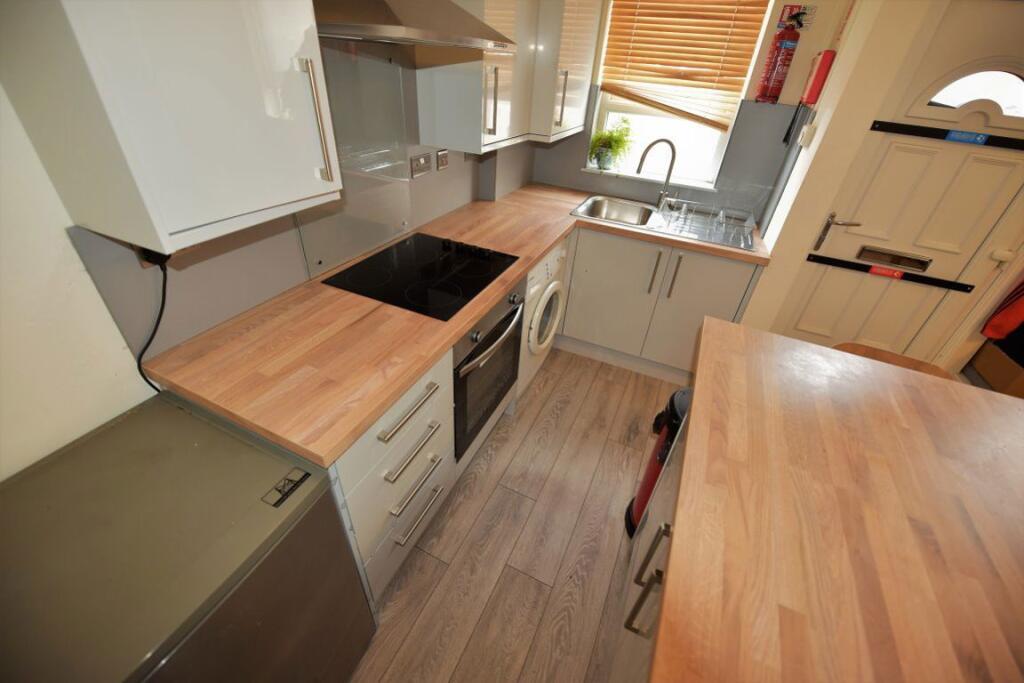 1 bed House Share for rent in Leeds. From DEU Estates - Leeds