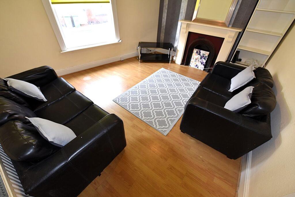 4 bed Detached for rent in Leeds. From DEU Estates - Leeds