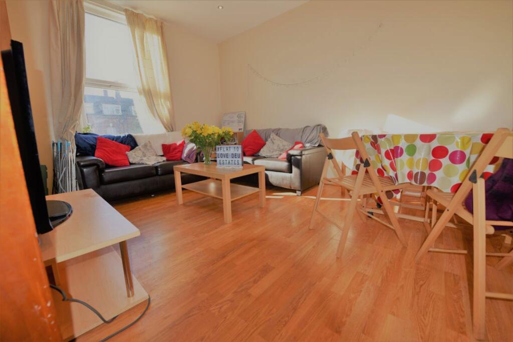 4 bed 1st Floor Flat for rent in Leeds. From DEU Estates - Leeds