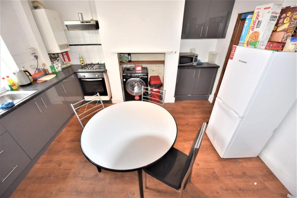 2 bed Detached for rent in Leeds. From DEU Estates - Leeds