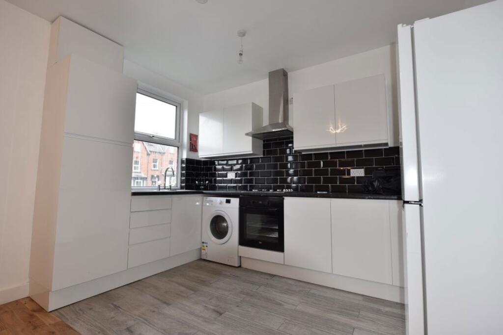2 bed 1st Floor Flat for rent in Leeds. From DEU Estates - Leeds
