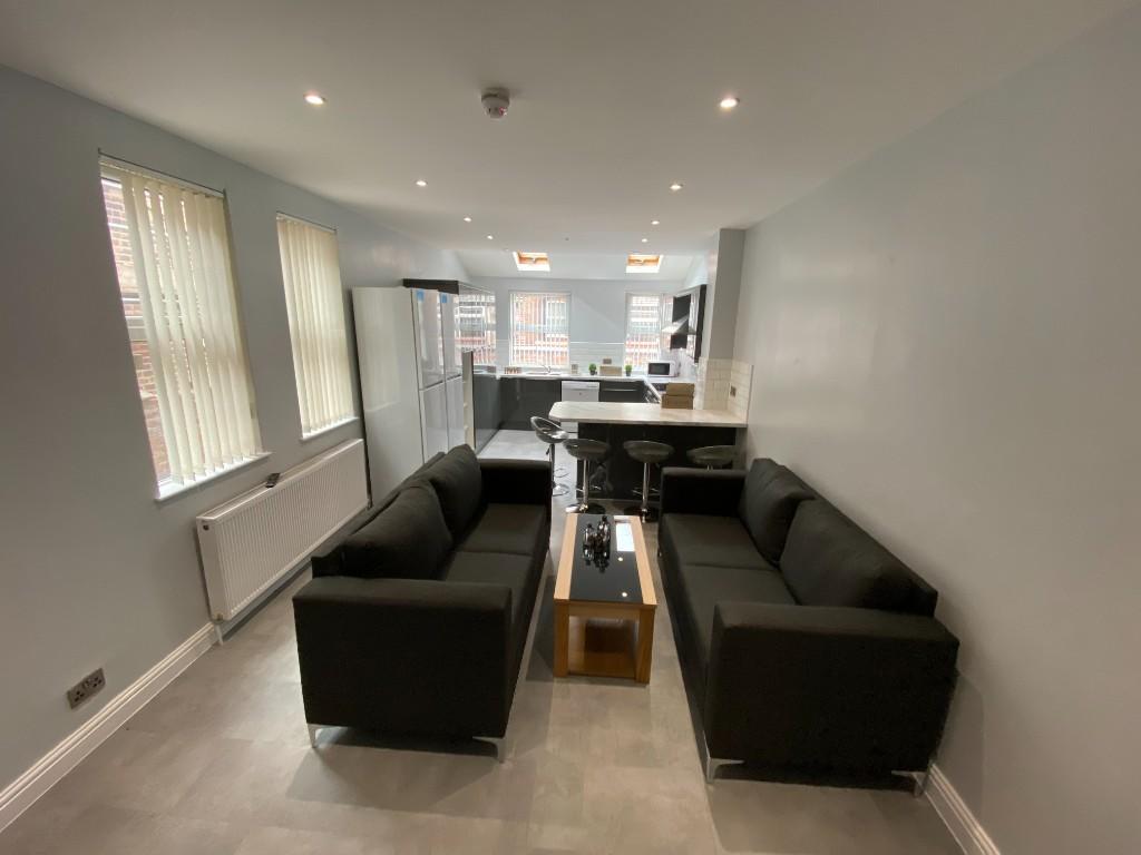 8 bed House Share for rent in Stockport. From Homes2share - Manchester