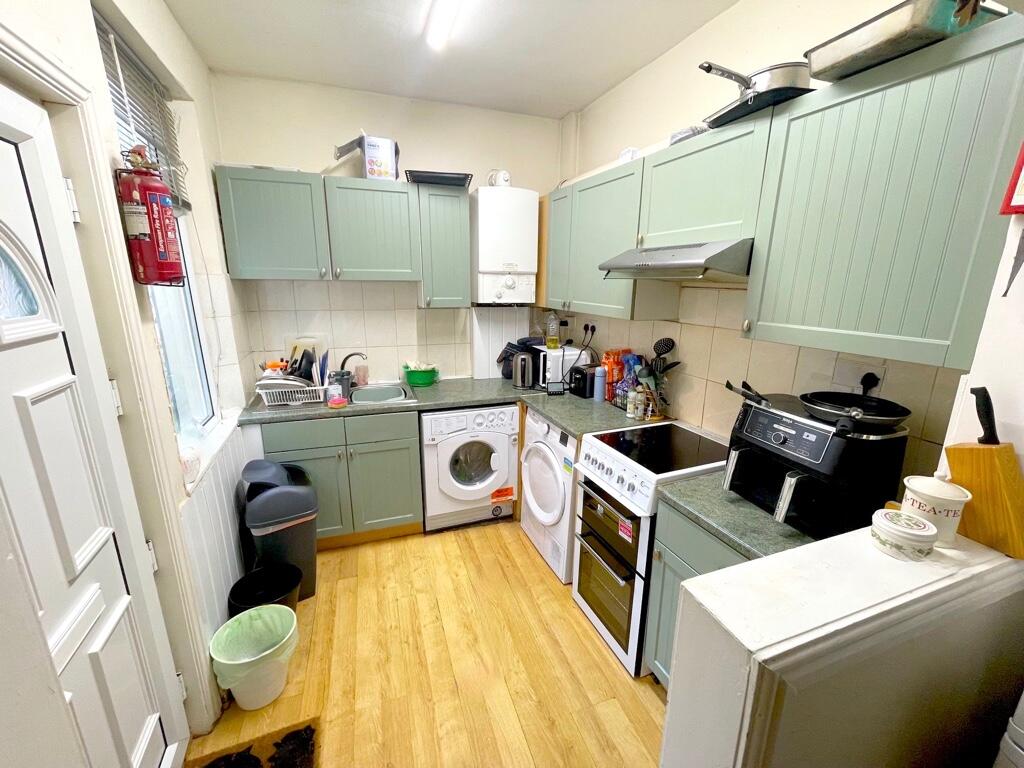 4 bed Mid Terraced House for rent in Sheffield. From M3 Lettings - Sheffield