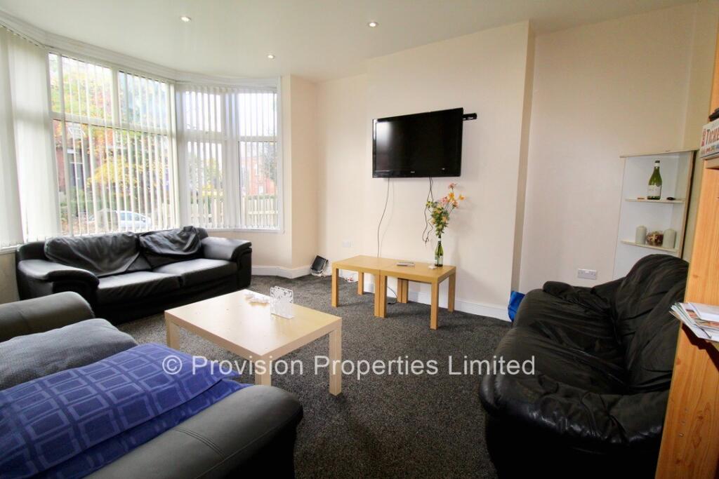 7 bed Semi Detached for rent in Leeds. From Provision Properties - Leeds