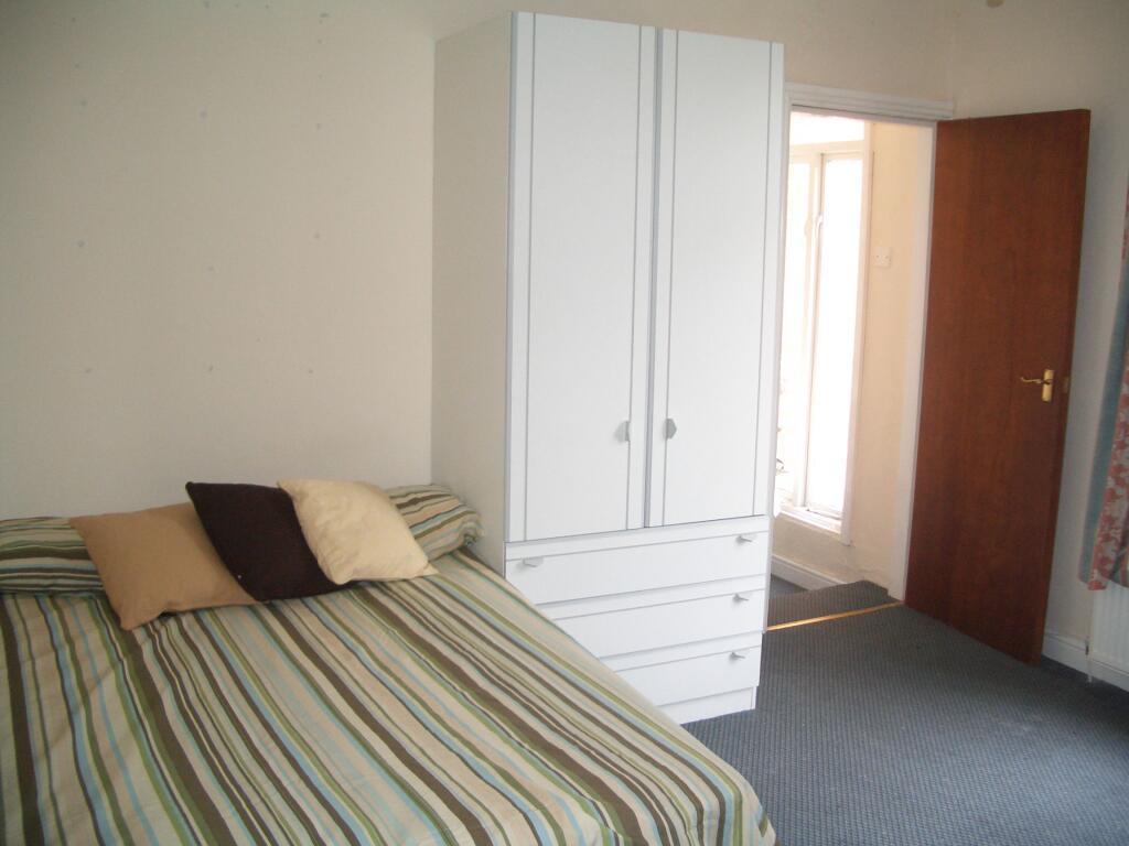 1 bed 1st Floor Flat for rent in Leeds. From Samara Lettings - Leeds
