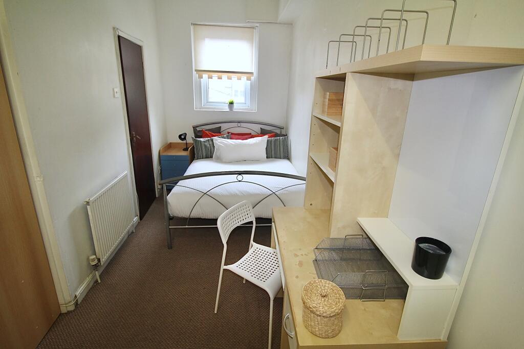 4 bed Studio for rent in Leeds. From Samara Lettings - Leeds