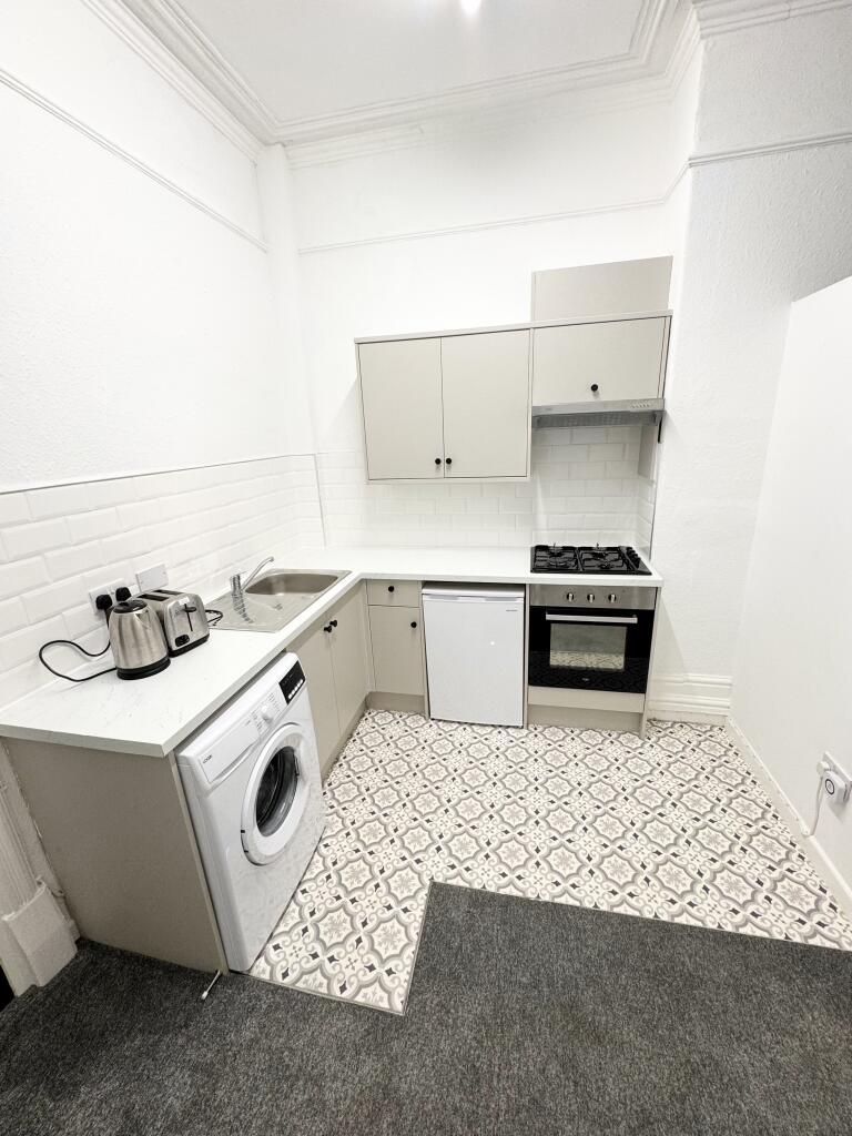 4 bed Studio for rent in Leeds. From Samara Lettings - Leeds
