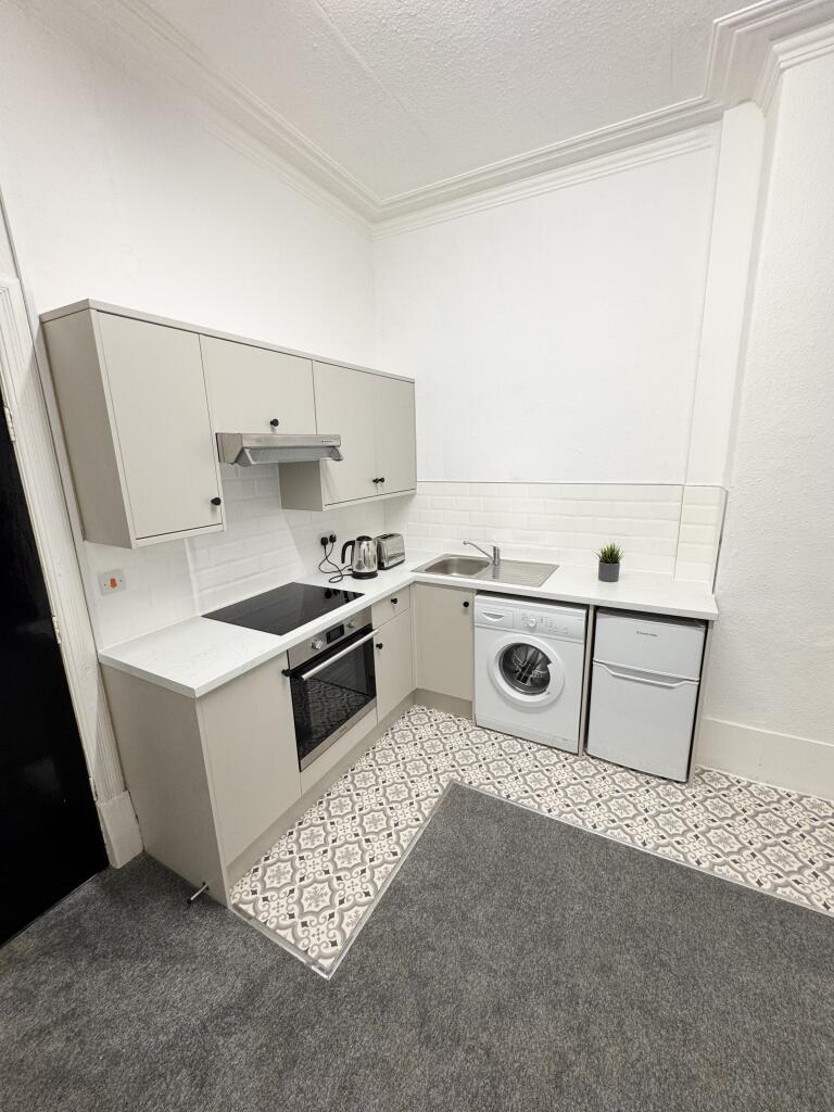 4 bed Studio for rent in Leeds. From Samara Lettings - Leeds