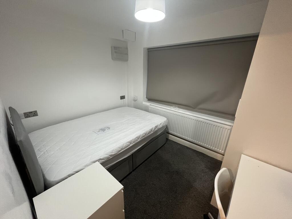 4 bed Studio for rent in Leeds. From Samara Lettings - Leeds