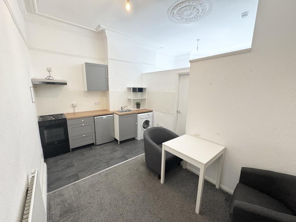 4 bed Studio for rent in Leeds. From Samara Lettings - Leeds