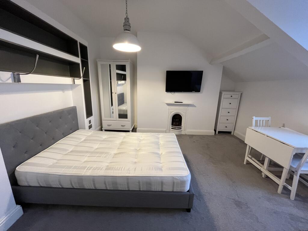 4 bed Studio for rent in Leeds. From Samara Lettings - Leeds
