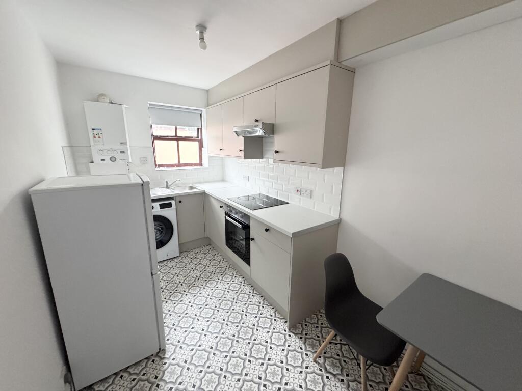 2 bed 1st Floor Flat for rent in Leeds. From Samara Lettings - Leeds