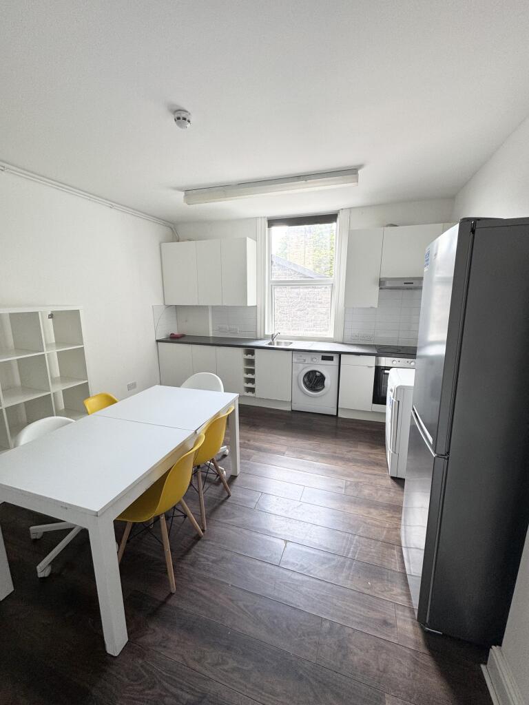 3 bed 1st Floor Flat for rent in Leeds. From Samara Lettings - Leeds 3 bed 1st Floor Flat for rent in Leeds. From Samara Lettings - Leeds