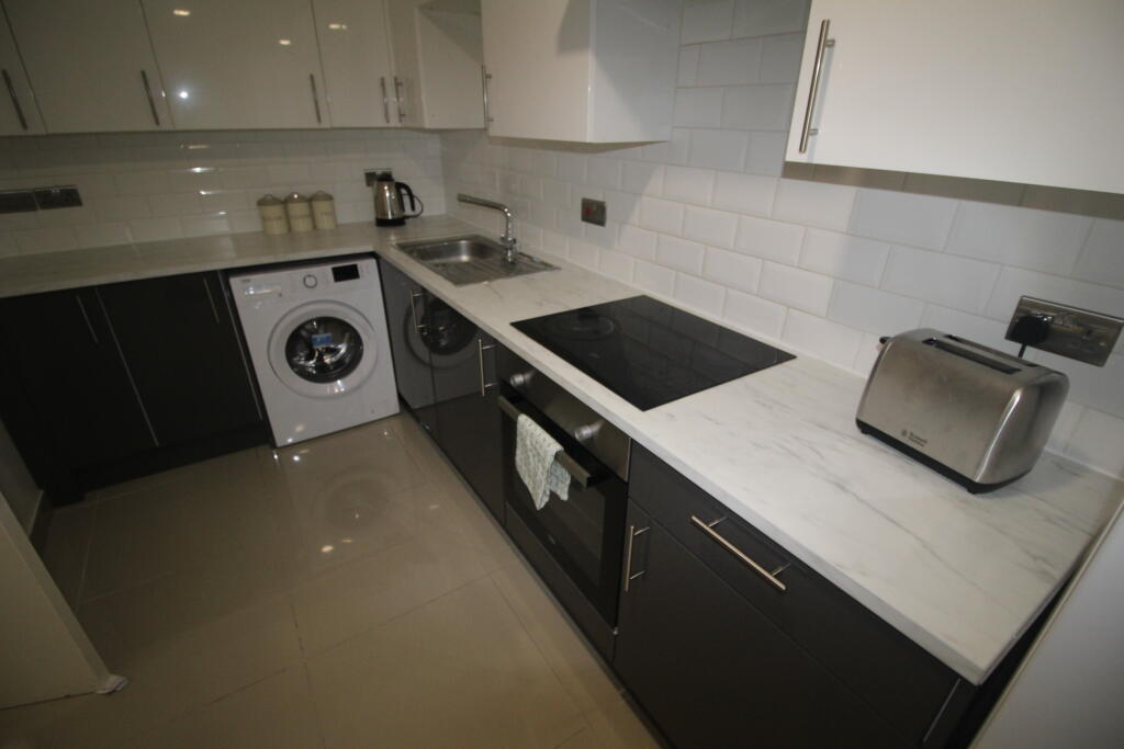 2 bed 1st Floor Flat for rent in Leeds. From Samara Lettings - Leeds
