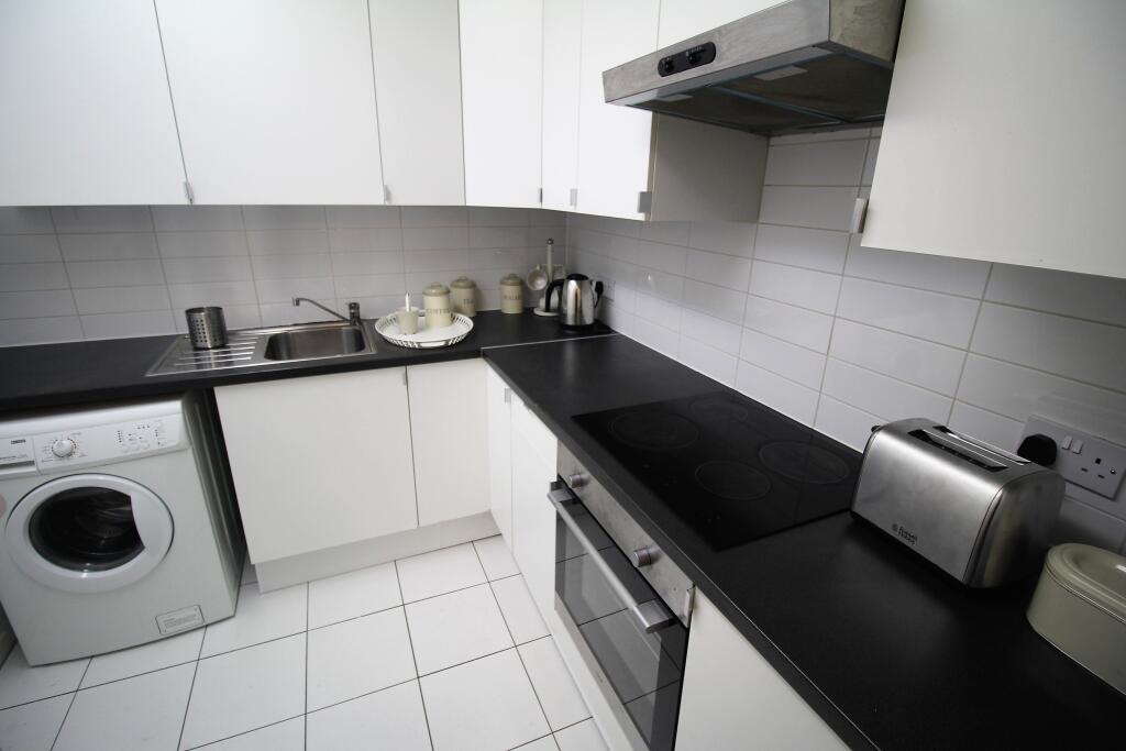 2 bed 1st Floor Flat for rent in Leeds. From Samara Lettings - Leeds