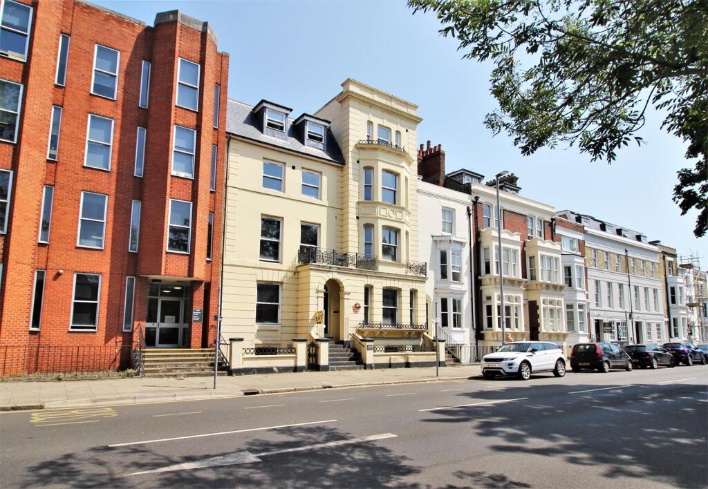 1 bed Private Halls for rent in Portsmouth. From Tully & Co - Southsea