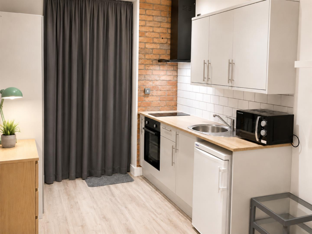 4 bed Studio for rent in Coventry. From Prominence Estates - Coventry 4 bed Studio for rent in Coventry. From Prominence Estates - Coventry