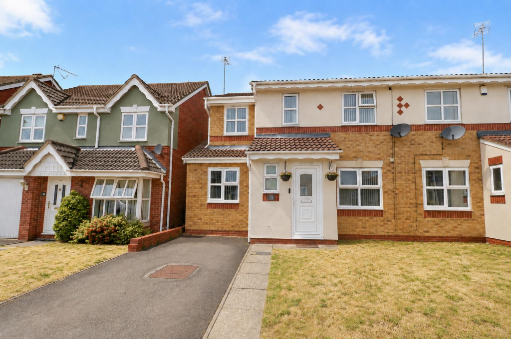 4 bed Semi Detached for rent in Coventry. From Prominence Estates - Coventry 4 bed Semi Detached for rent in Coventry. From Prominence Estates - Coventry