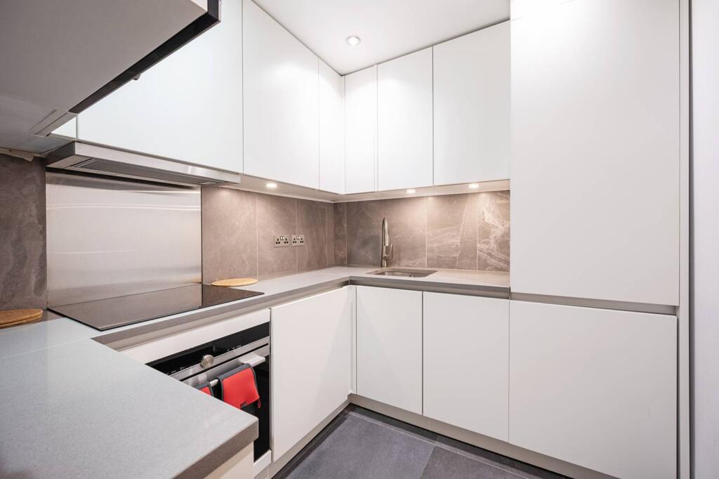 1 bed Annexe for rent in London. From Foxtons - Shoreditch