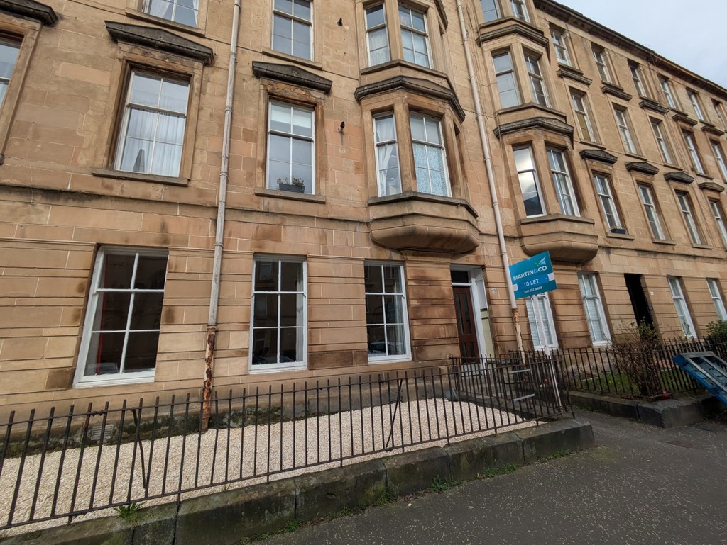 4 bed 1st Floor Flat for rent in Glagow. From Martin & Co - Glasgow West End