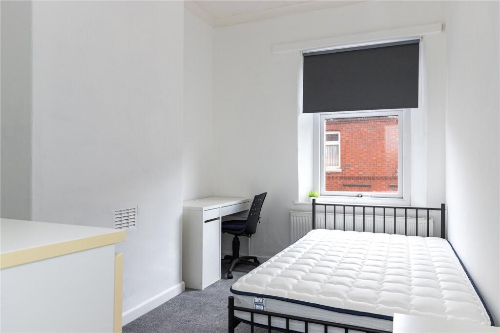 1 bed Mid Terraced House for rent in Newcastle-under-Lyme. From Whitegates - Macclesfield 1 bed Mid Terraced House for rent in Newcastle-under-Lyme. From Whitegates - Macclesfield