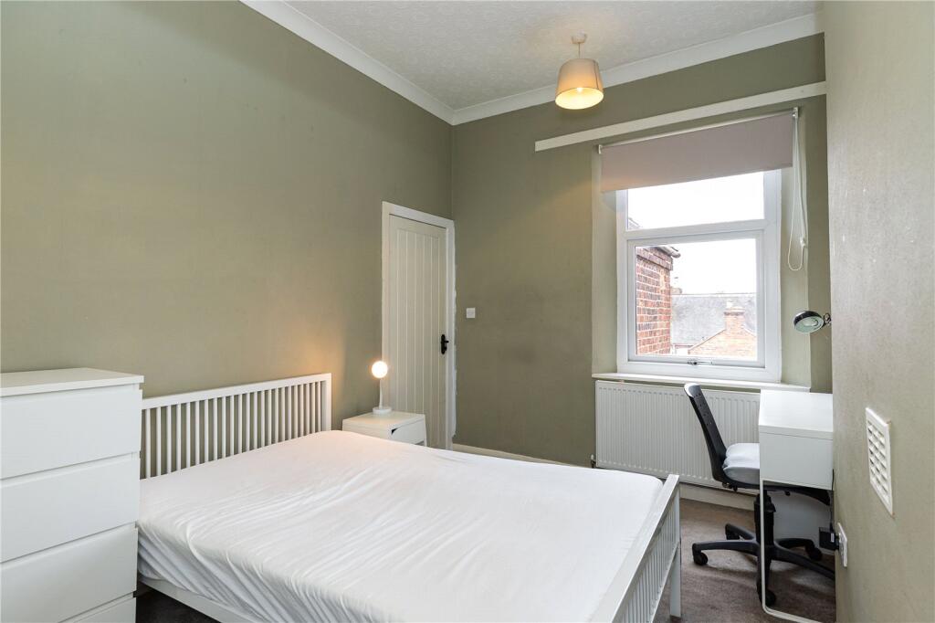 1 bed Mid Terraced House for rent in Newcastle-under-Lyme. From Whitegates - Macclesfield 1 bed Mid Terraced House for rent in Newcastle-under-Lyme. From Whitegates - Macclesfield