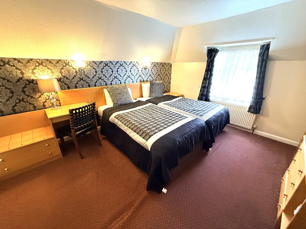 1 bed Studio for rent in Uk. From Martin & Co - Reading