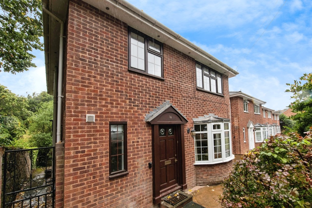 6 bed Detached for rent in Exeter. From Martin & Co - Exeter 6 bed Detached for rent in Exeter. From Martin & Co - Exeter
