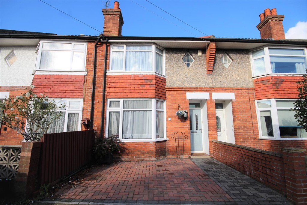 2 bed Mid Terraced House for rent in Dorset. From Martin & Co - Bournemouth