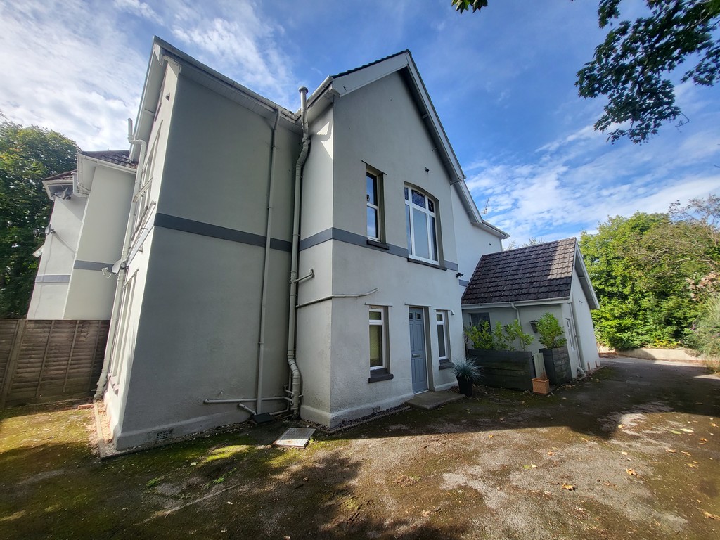 2 bed Apartment for rent in Dorset. From Martin & Co - Bournemouth