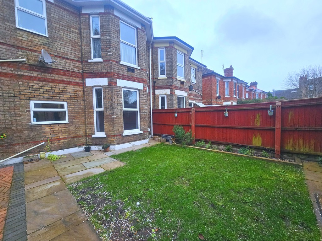 2 bed Ground Floor Flat for rent in Bournemouth. From Martin & Co - Bournemouth