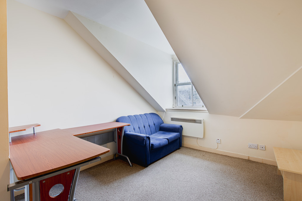 1 bed 1st Floor Flat for rent in Aberdeen. From Martin & Co - Aberdeen 1 bed 1st Floor Flat for rent in Aberdeen. From Martin & Co - Aberdeen