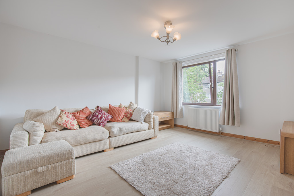 3 bed 1st Floor Flat for rent in Aberdeen. From Martin & Co - Aberdeen
