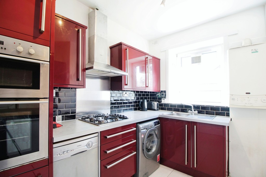 3 bed 1st Floor Flat for rent in Aberdeen. From Martin & Co - Aberdeen