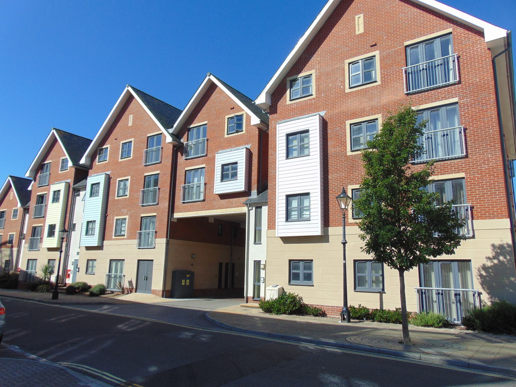2 bed Apartment for rent in Hampshire. From Martin & Co - Portsmouth