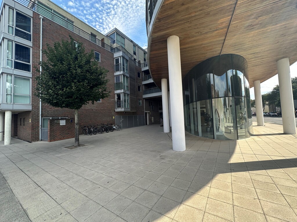 2 bed 1st Floor Flat for rent in Hampshire. From Martin & Co - Portsmouth