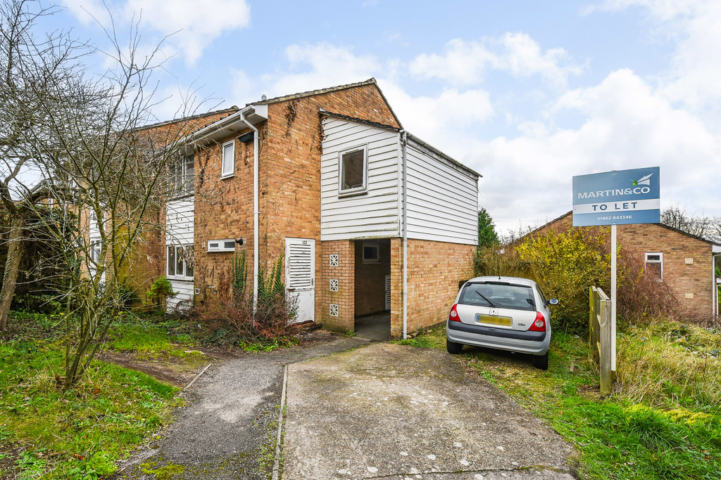 4 bed Mid Terraced House for rent in Hampshire. From Martin & Co - Winchester